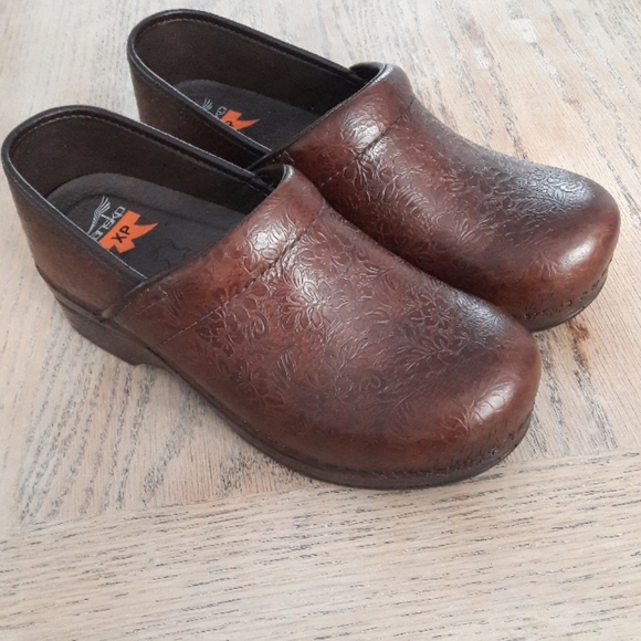 Dansko Shoes - Dansko XP Brown leather clogs 38